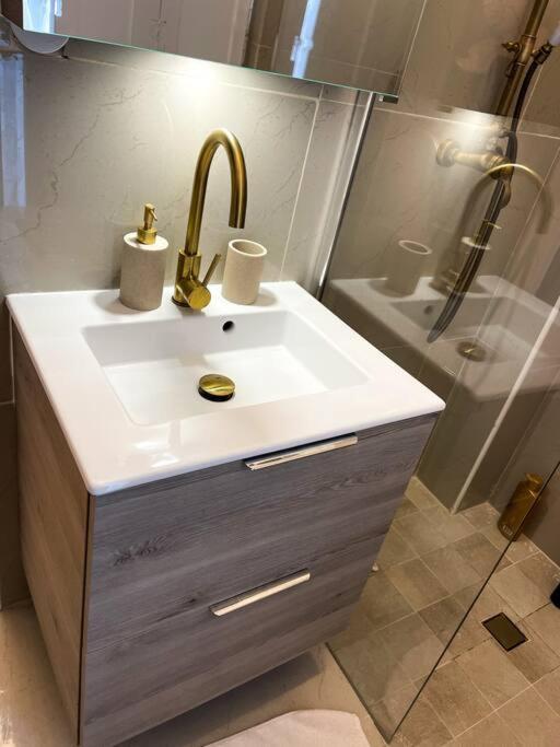 Romantique Jacuzzi, Au Chateau A 30 Min De Paris Apartamento Limay Exterior foto